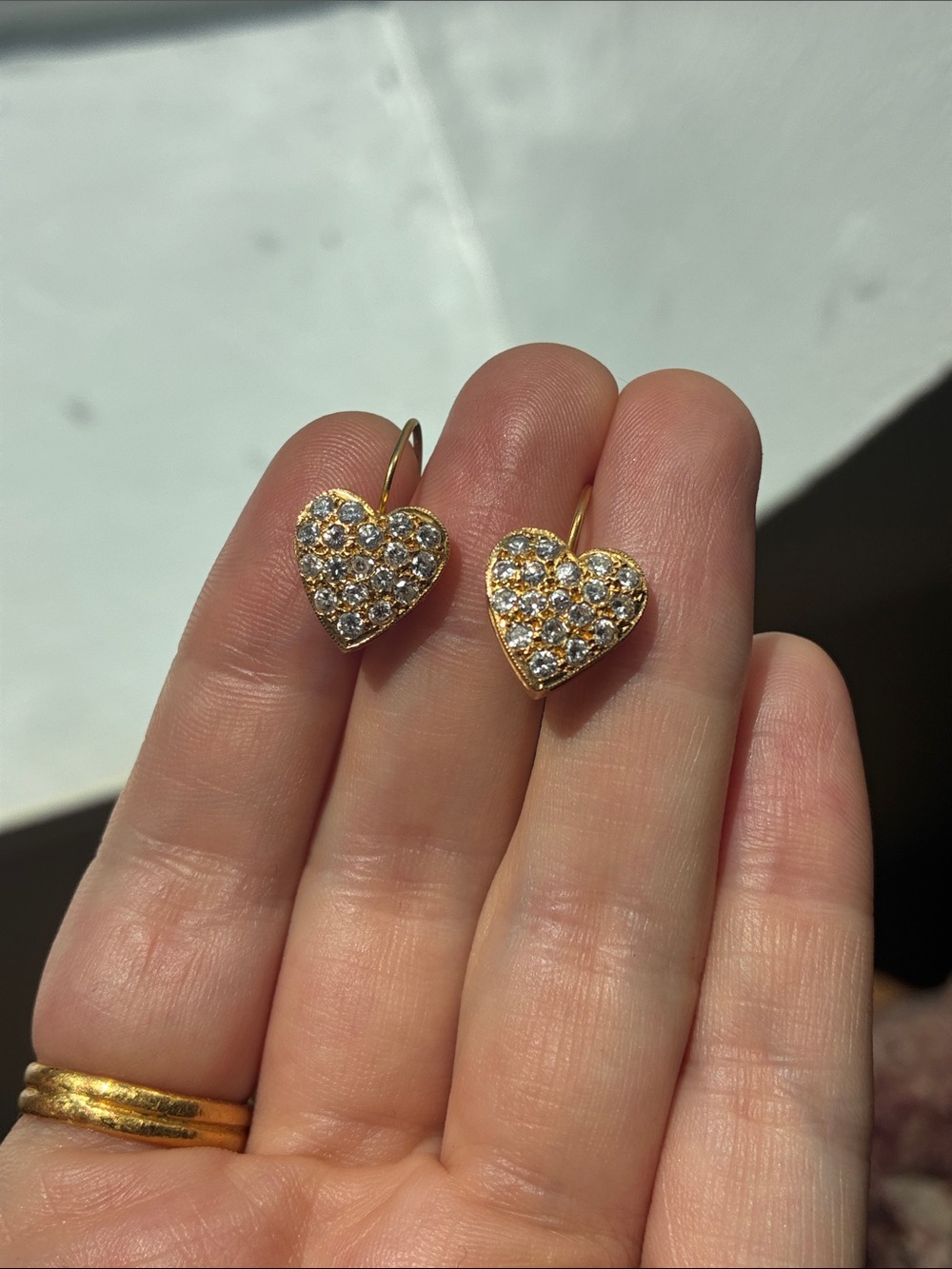 14k gold diamond heard pave earrings